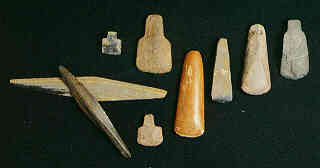 Polished Stone Tools. Prehistoric period in Village Farming Society. Found at Chiang Saen. (5.3 K)